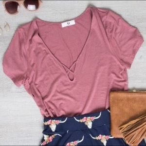 - 🌸🌿Amelia James Rose pink Top and Skirt $15